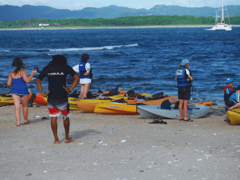 Kayak – Snorkel Capitan Island in playa tamarindo